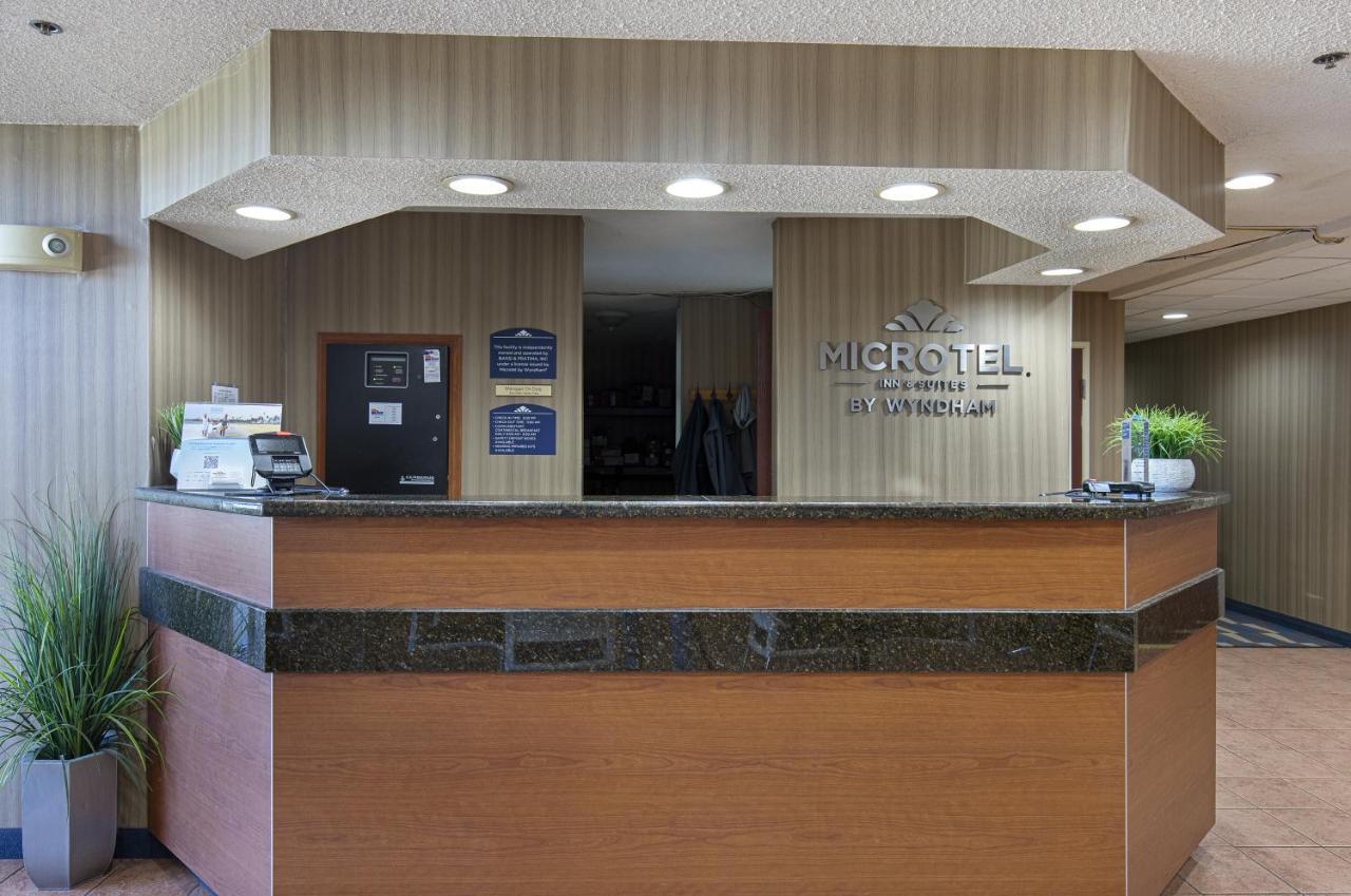 Hotel Microtel & By Wyndham