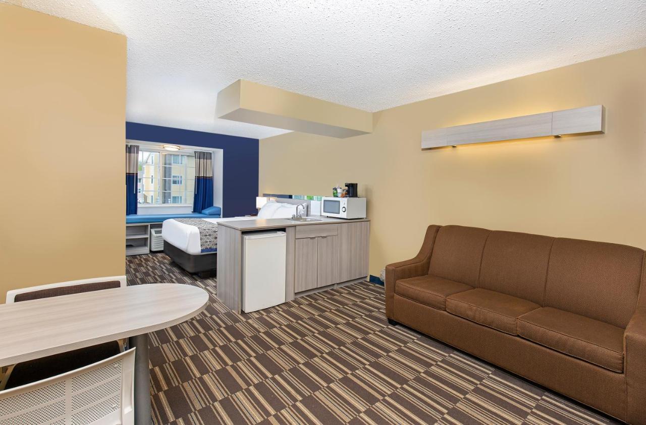 Microtel & By Wyndham 2*