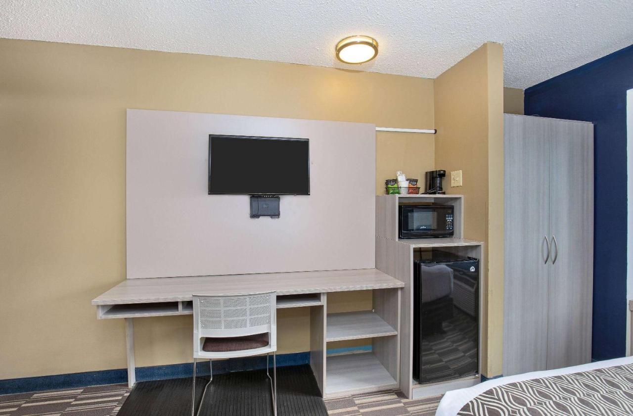 Microtel & By Wyndham 2*